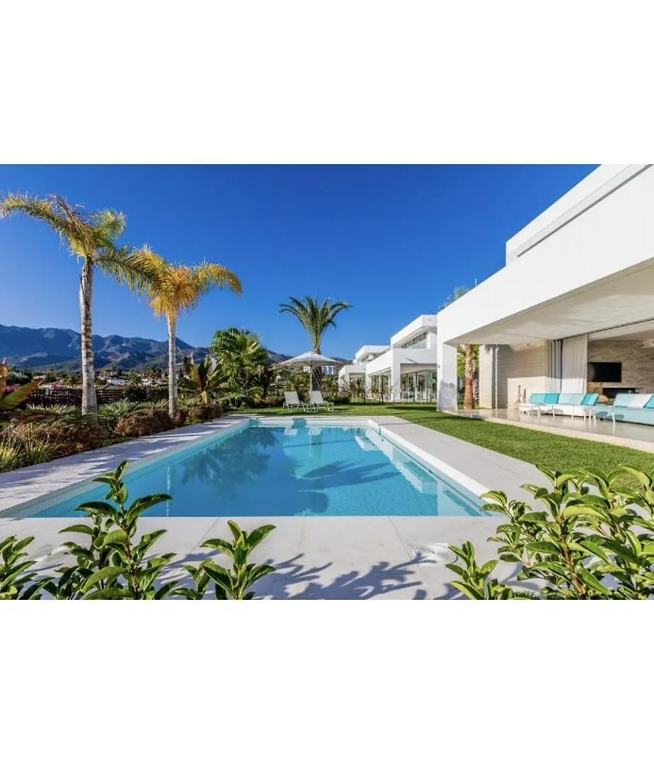 Beautiful Villa With Amazing Views Марбелья